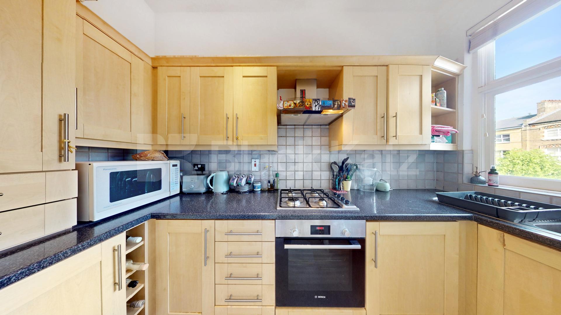Located in the heart of Tufnell Park located walking distance to local amenities Tufnell Park Road, Tufnell Park 
